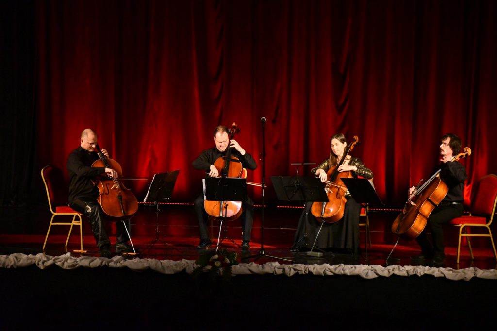 Articelli csellóegyüttes